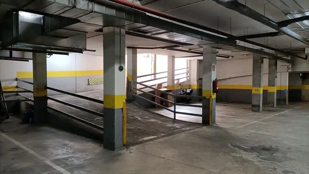 Einzelparkplatz zum Verkauf in Calle DOS (CAMPAMENTO), imagen 2