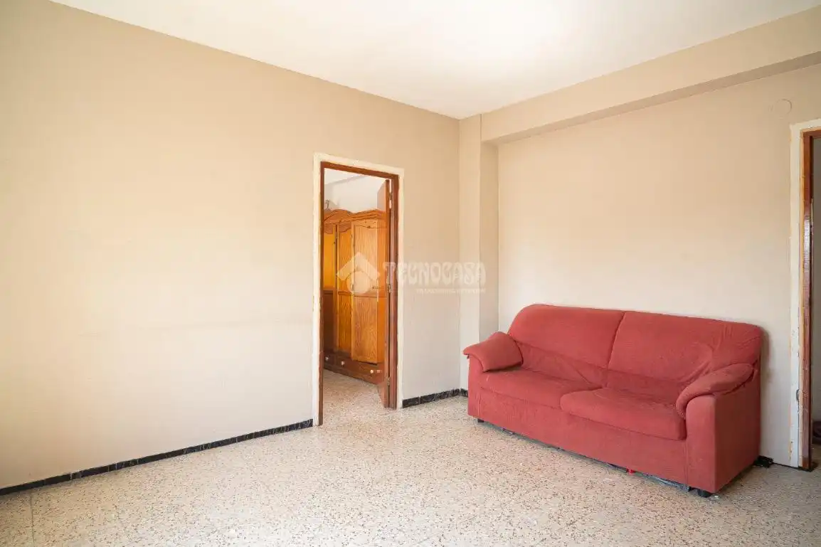 Habitación de Piso en venta en Motril con Balcón