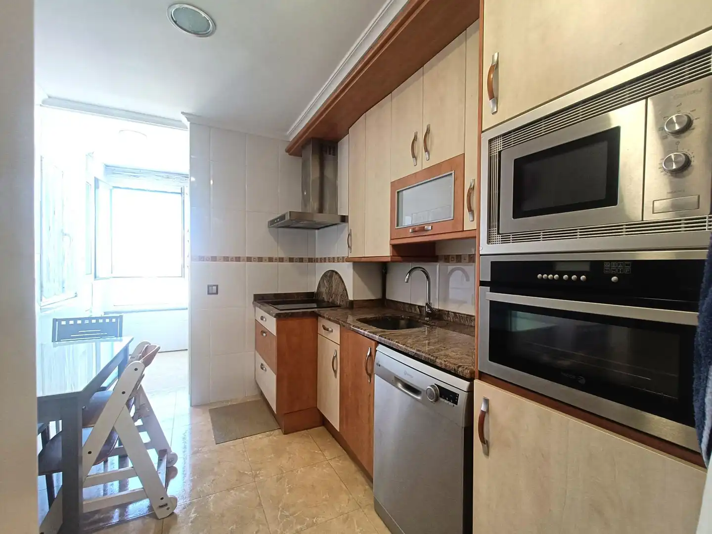 Cocina de Piso en venta en Santander con Calefacción y Trastero