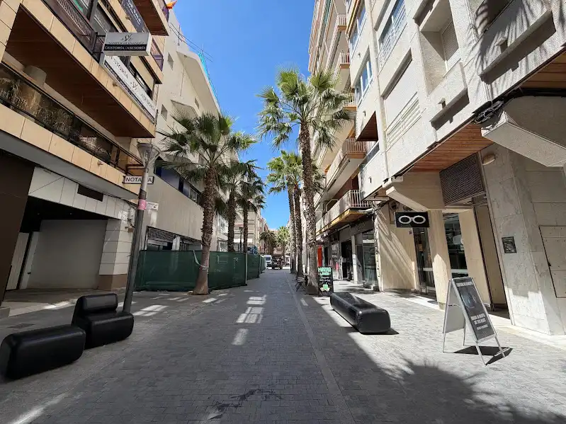 Vista exterior de Piso en venta en Torrevieja con Terraza, Amueblado y TV