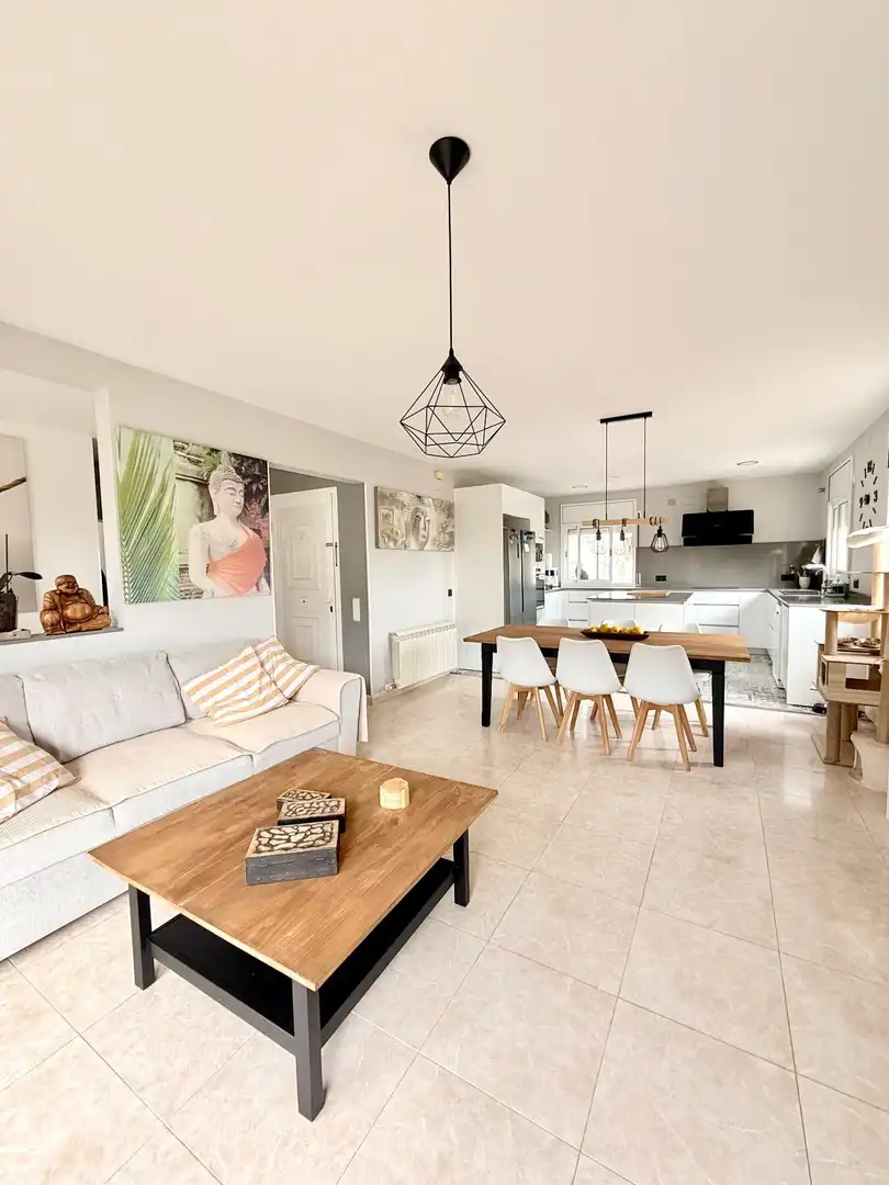 Sala de estar de Casa adosada en venta en Calafell con Calefacción, Jardín privado y Terraza