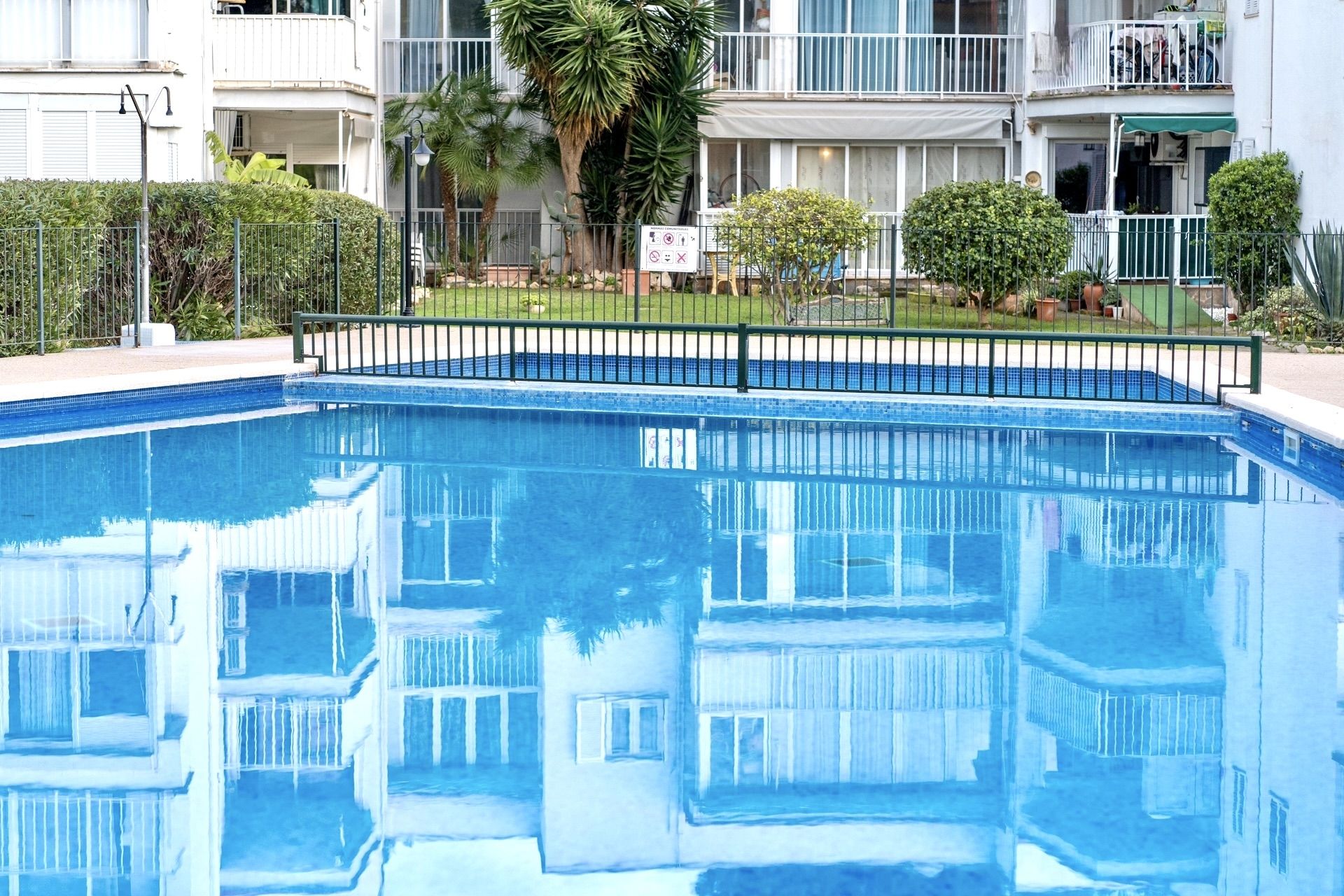 Schwimmbecken von Wohnungen zum verkauf in Calvià mit Klimaanlage, Heizung und Terrasse