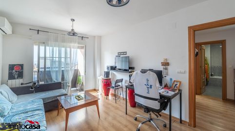 Foto 3 de Piso en venta en La Zubia Ciudad, La Zubia