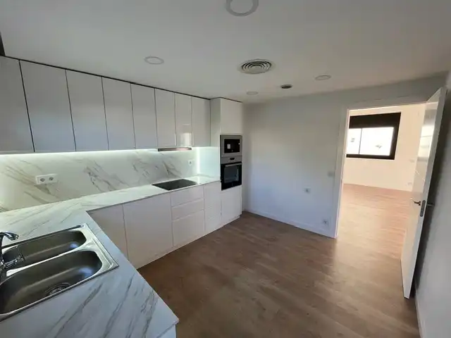 Cuina de Casa o xalet en venda en Calafell amb Aire condicionat, Calefacció i Jardí privat