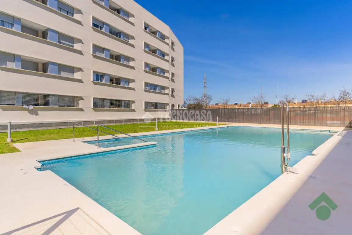 Schwimmbecken von Wohnung zum Verkauf in Puerto Real mit Terrasse und Gemeinschaftspool