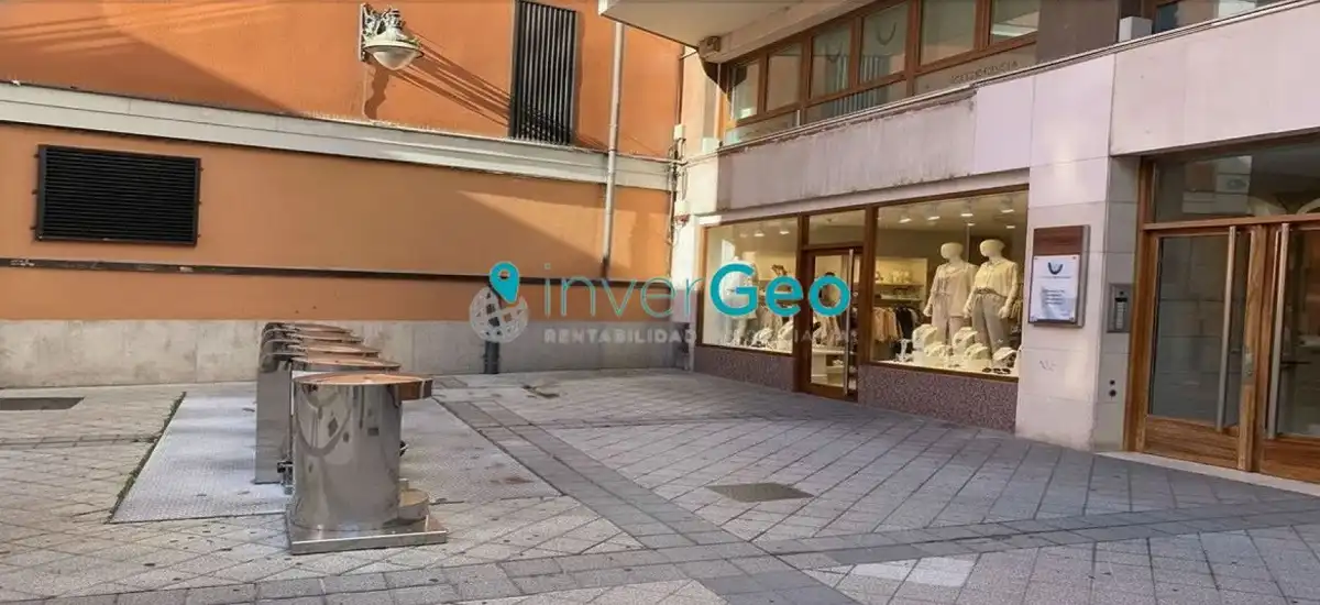 Gewerbefläche zum Verkauf in Calle Regalado