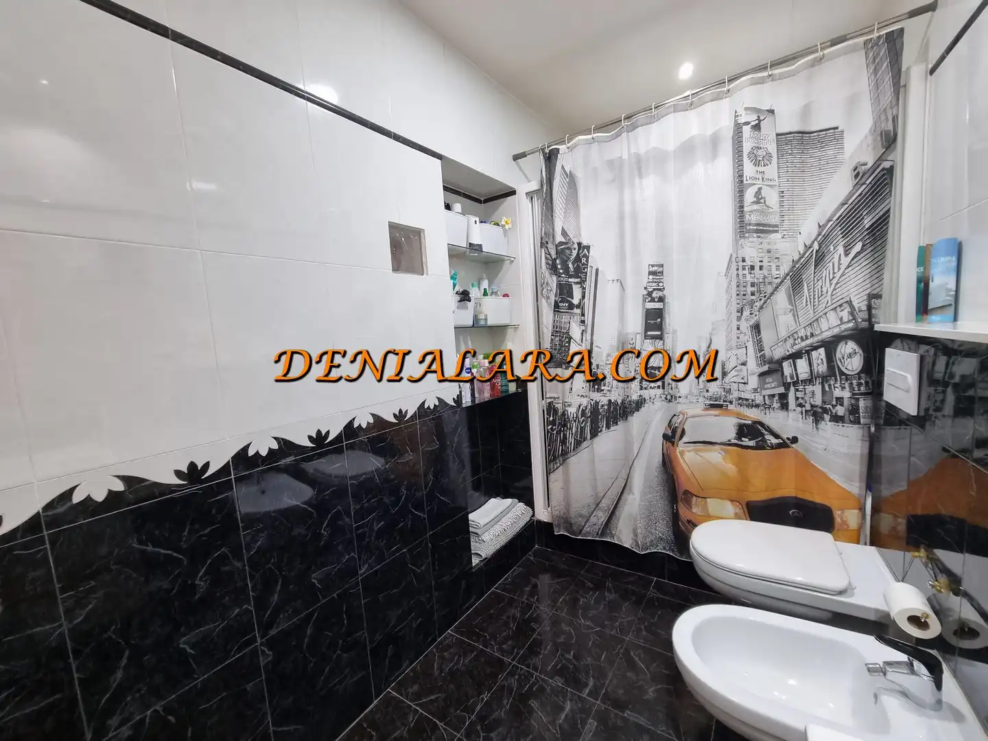 Bathroom of Flat for sale in Dénia  with Air Conditioner, Heating and Furnished