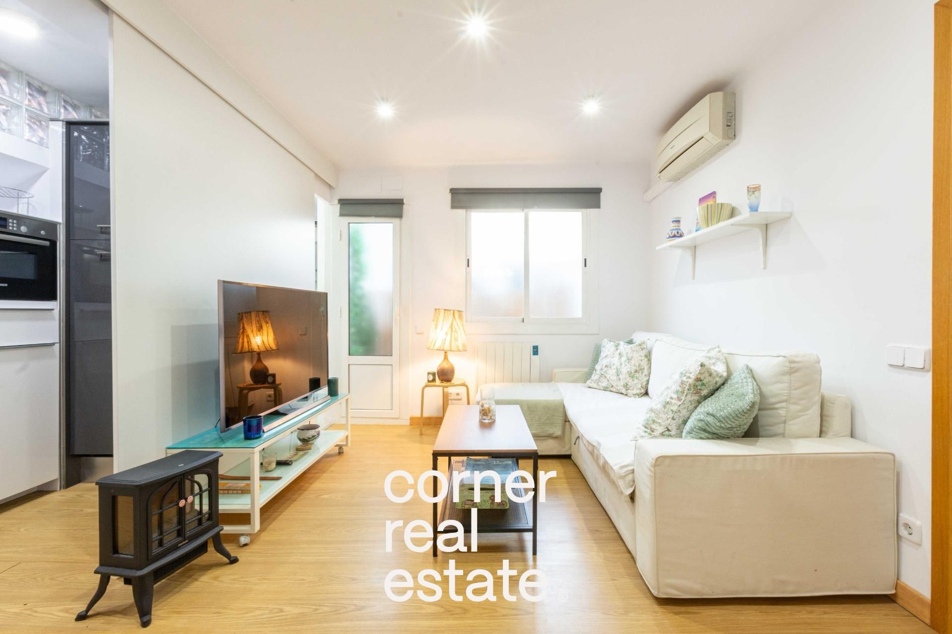 Exterior view of Attic for sale in Sant Cugat del Vallès  with Air Conditioner, Parquet flooring and Terrace