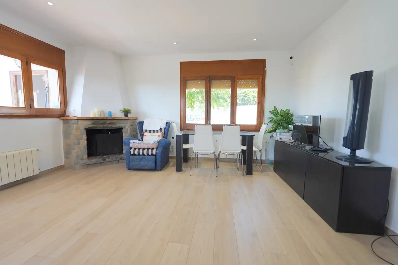 Sala d'estar de Casa o xalet en venda en Bigues i Riells del Fai amb Calefacció, Terrassa i Piscina