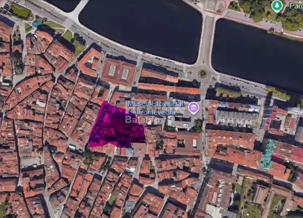 Houses for sale in Pontevedra Capital   with Private garden