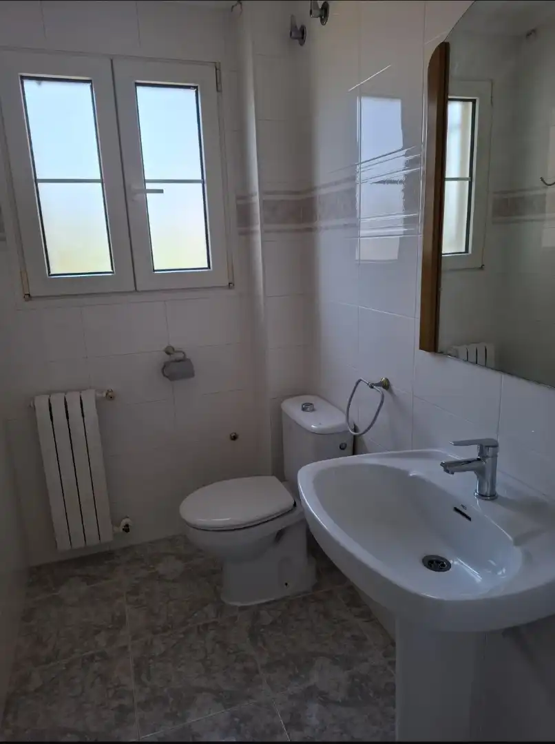 Bathroom of Houses for rent in Picassent  with Heating, Private garden and Parquet flooring