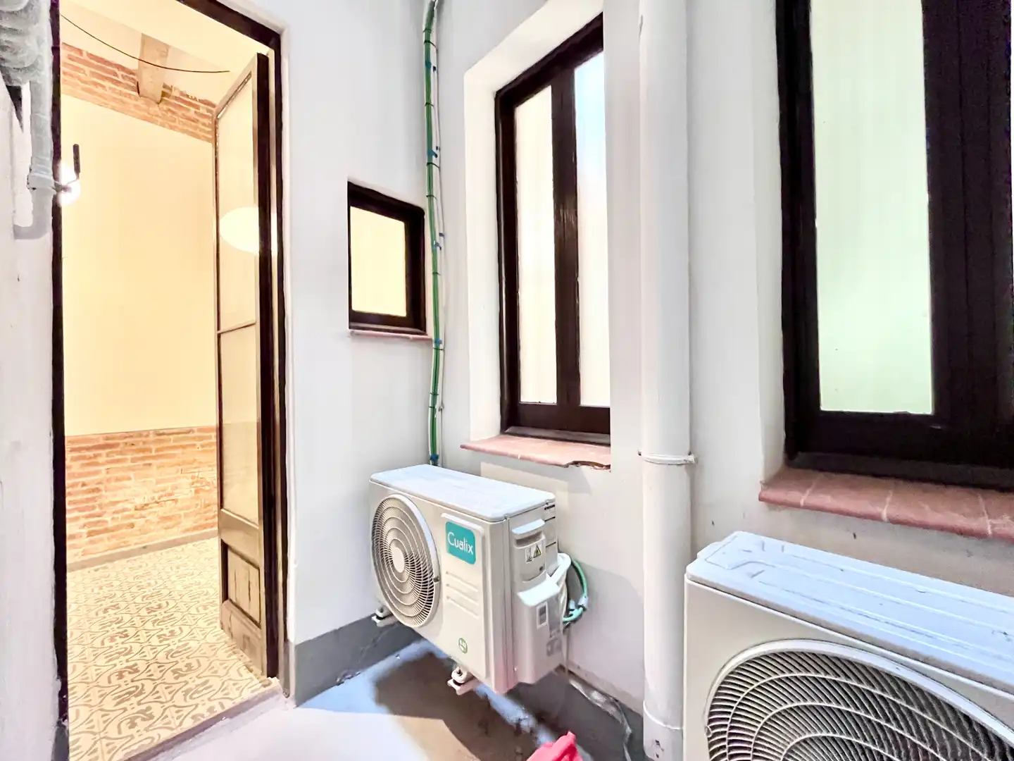 Balcony of Study for rent in Barcelona  with Air Conditioner, Heating and Terrace