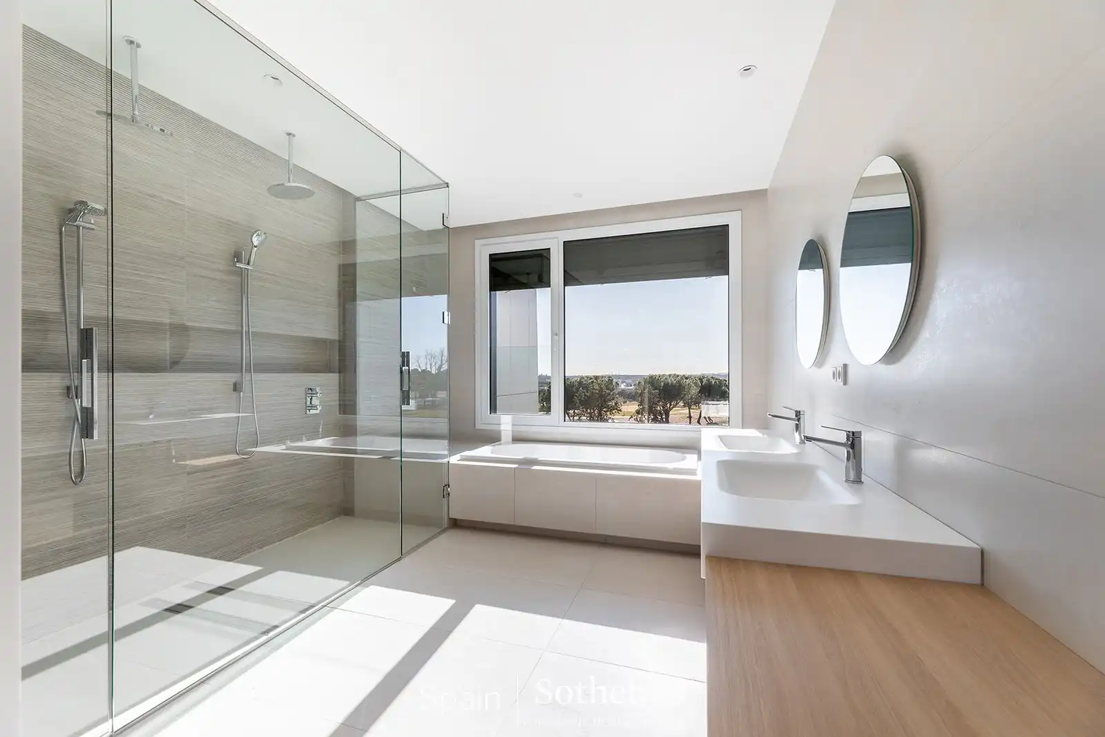 Baño de Ático de alquiler en Pozuelo de Alarcón con Aire acondicionado, Terraza y Trastero