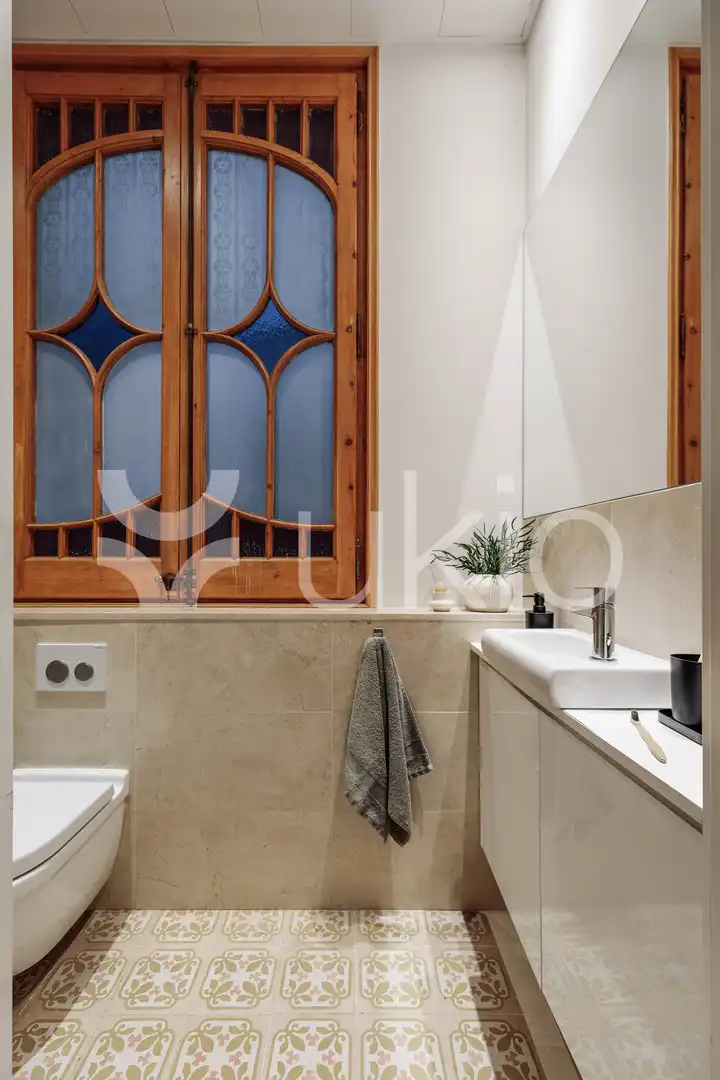 Baño de Apartamento de alquiler en Barcelona con Aire acondicionado, Calefacción y Amueblado