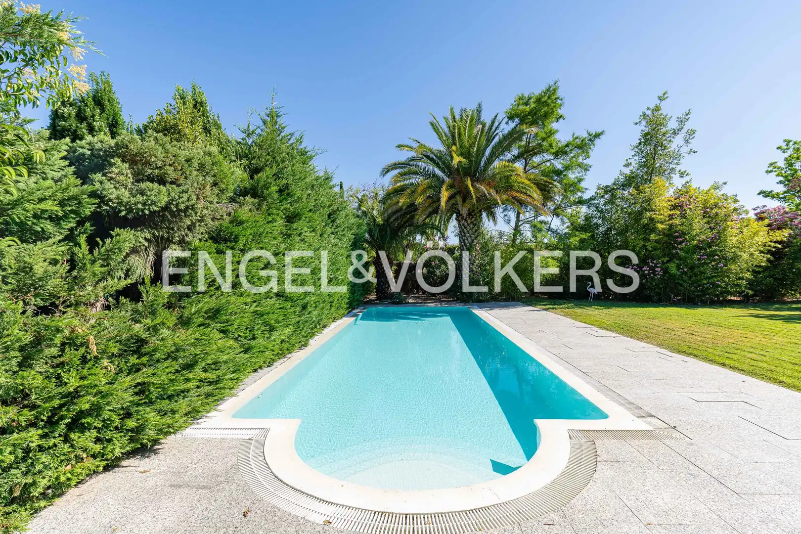 Piscina de Casa o xalet de lloguer en Pozuelo de Alarcón amb Aire condicionat, Calefacció i Jardí privat