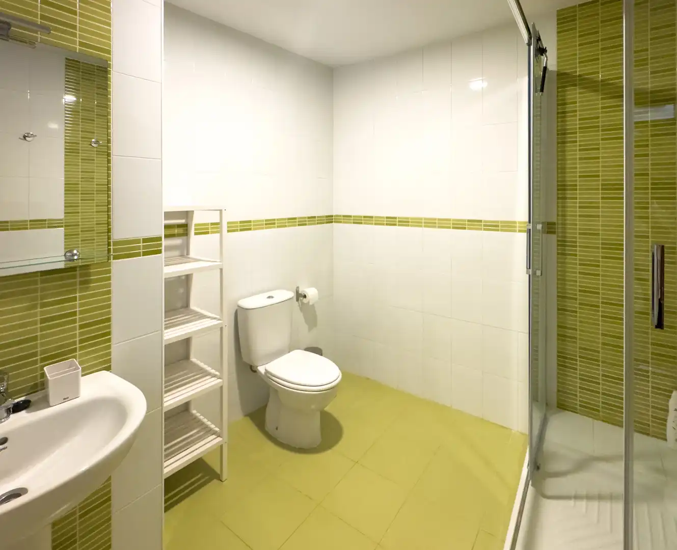 Badezimmer von Wohnung zum Verkauf in Alfoz de Lloredo mit Klimaanlage und Terrasse