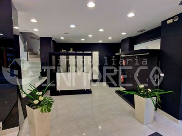 Business premises to rent in Inmobiliaria - Barreda