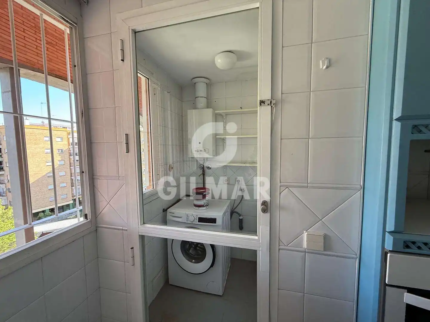Schlafzimmer von Wohnung zur Miete in Sevilla mit Klimaanlage, Ofen und Waschmaschine
