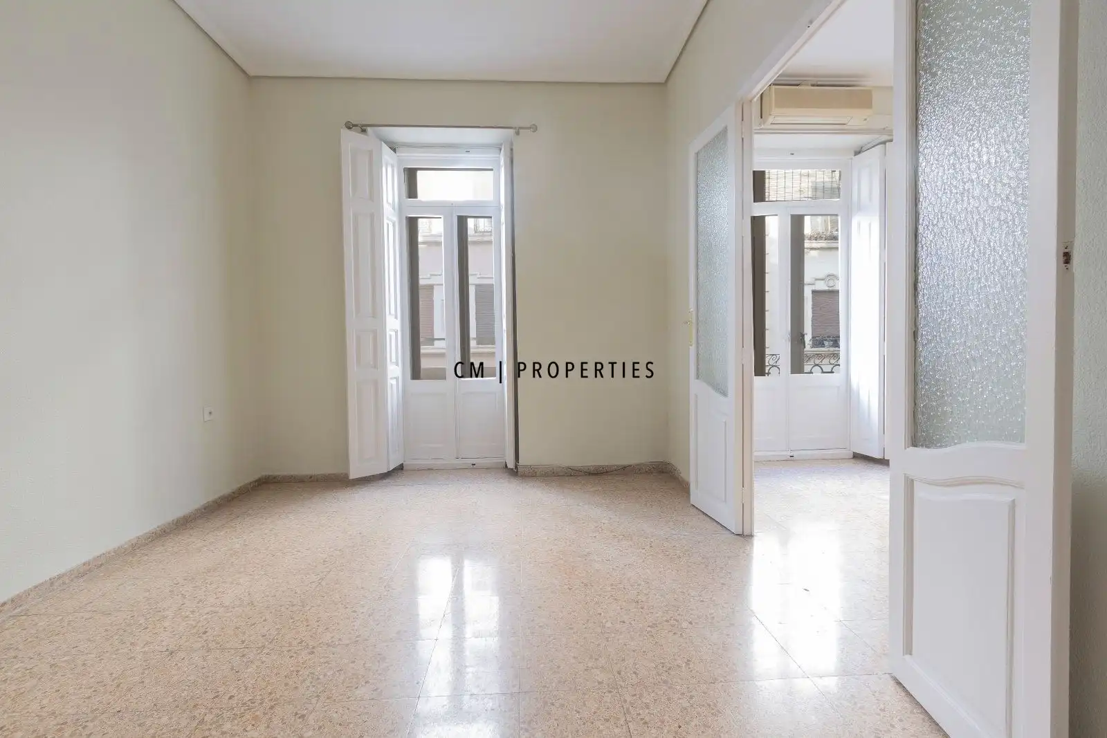 Flat with lift to rent in Marti, imagen 2