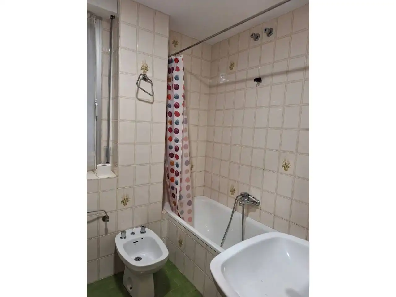 Badezimmer von Wohnungen zur Miete in Burgos mit Heizung, Parkett und Terrasse