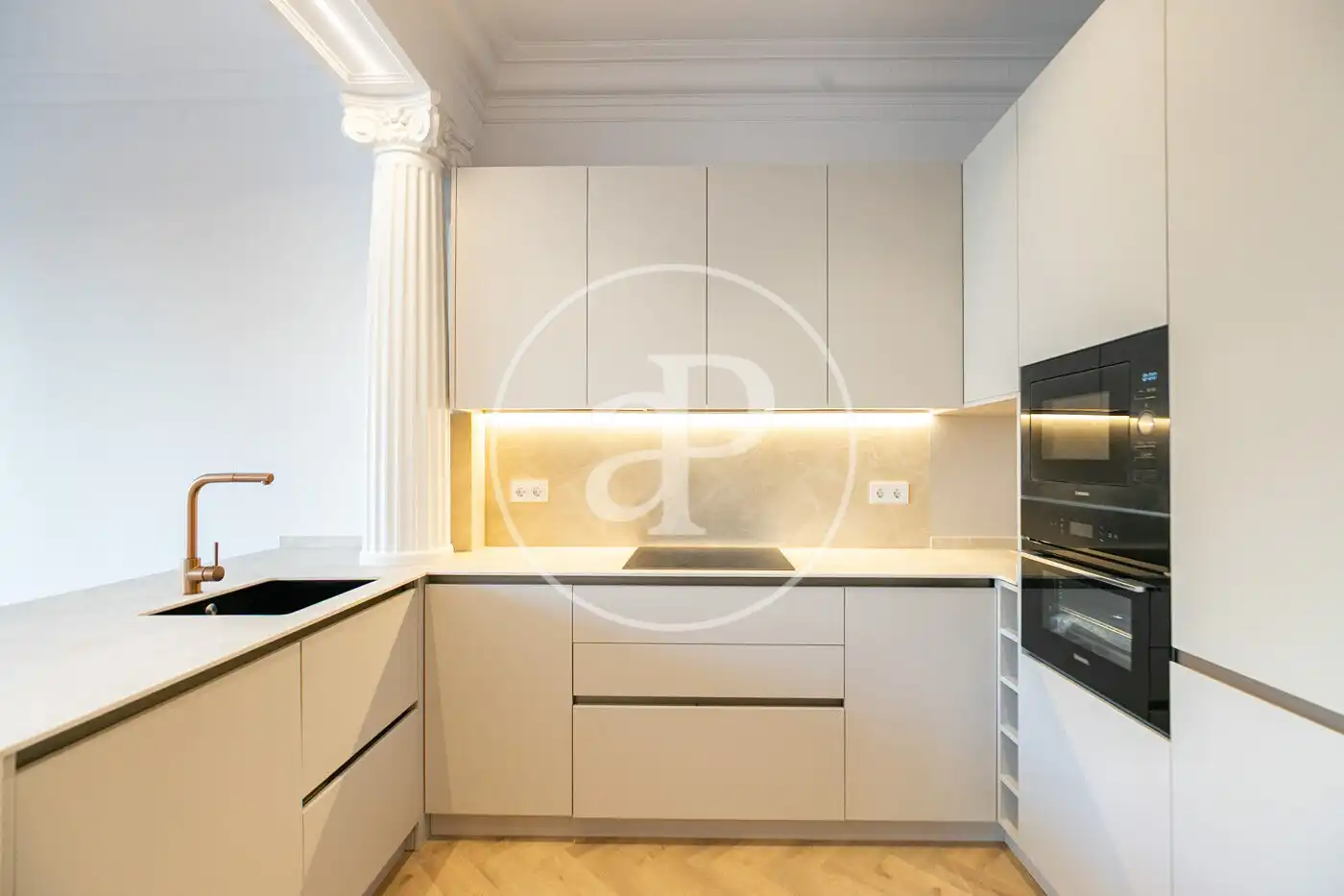 Cocina de Piso en venta en Barcelona con Aire acondicionado, Calefacción y Balcón