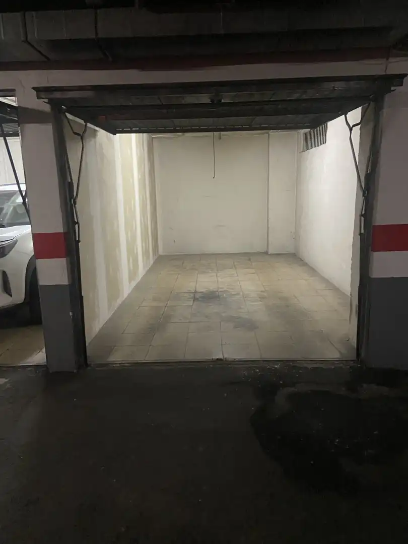 Garage zum Verkauf in Alicante / Alacant