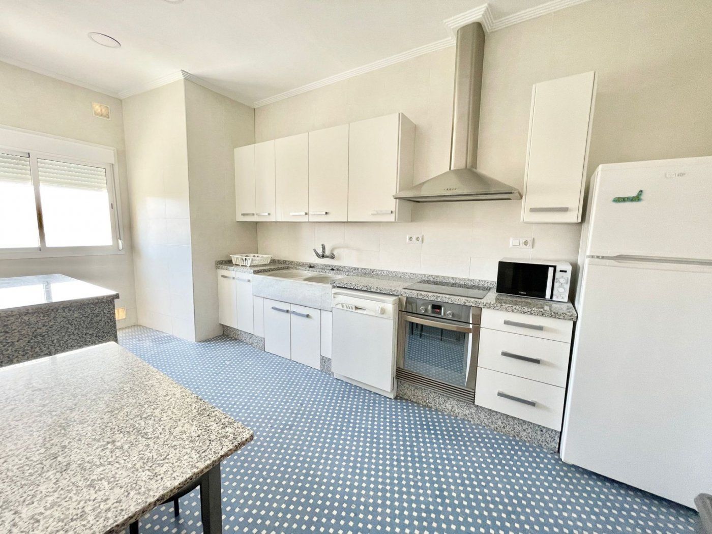 Kitchen of Flat to rent in  Valencia Capital  with Heating, Parquet flooring and Balcony