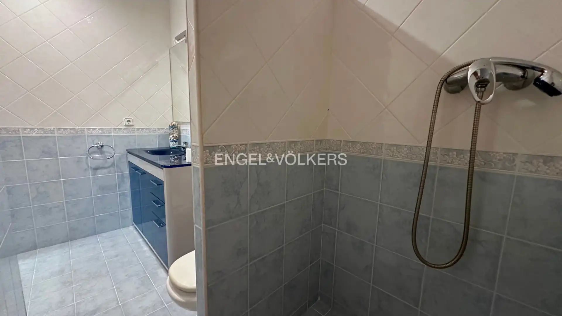 Bany de Casa o xalet en venda en Reus amb Aire condicionat, Calefacció i Jardí privat