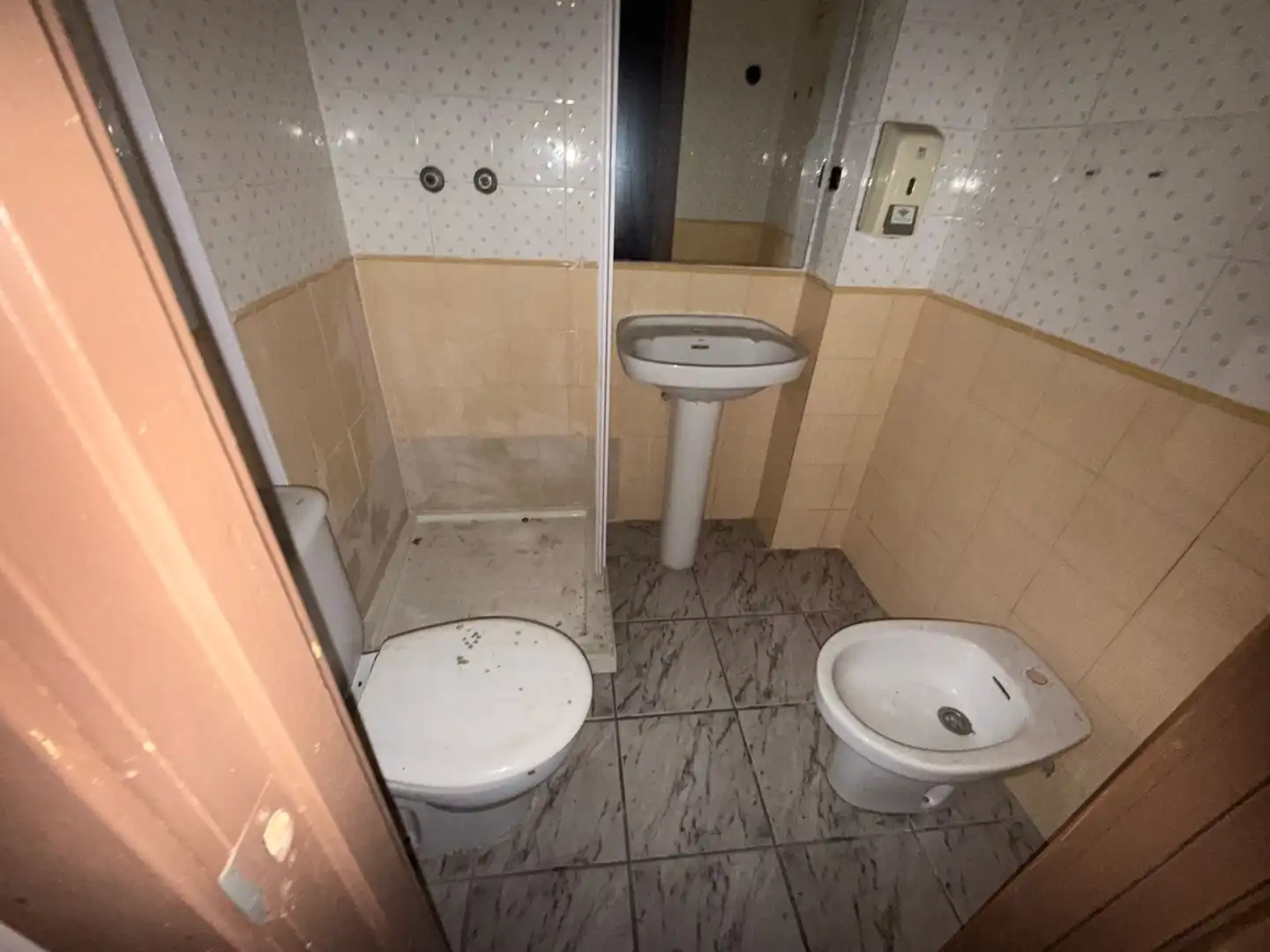 Badezimmer von Gebäude zum Verkauf in Torredembarra mit Alarm