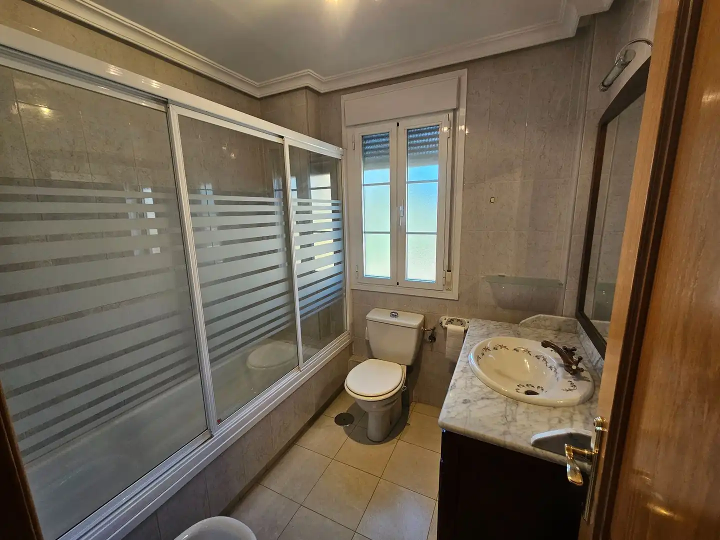 Bathroom of Houses for rent in Valdemorillo  with Air Conditioner, Heating and Private garden