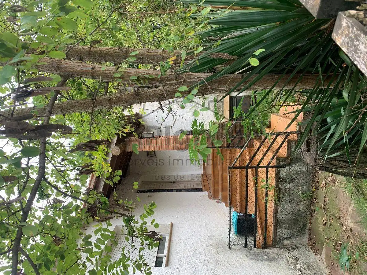 Terrassa de Casa o xalet en venda en Barcelona amb Traster