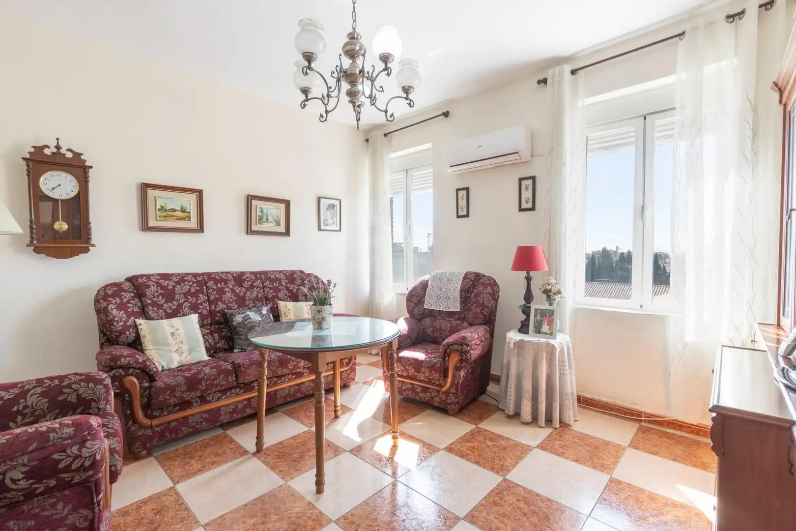 Sala d'estar de Pis en venda en Granada amb Aire condicionat i Calefacció