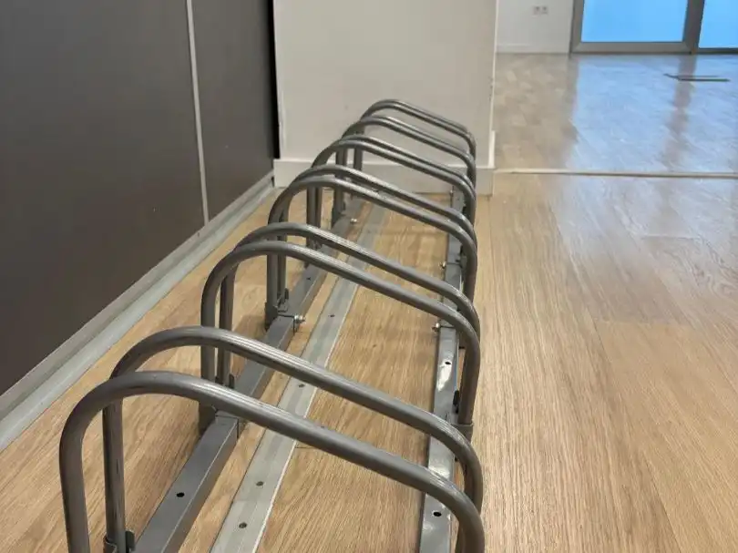 Parking de Oficina de alquiler en Valencia con Aire acondicionado, Amueblado y Internet