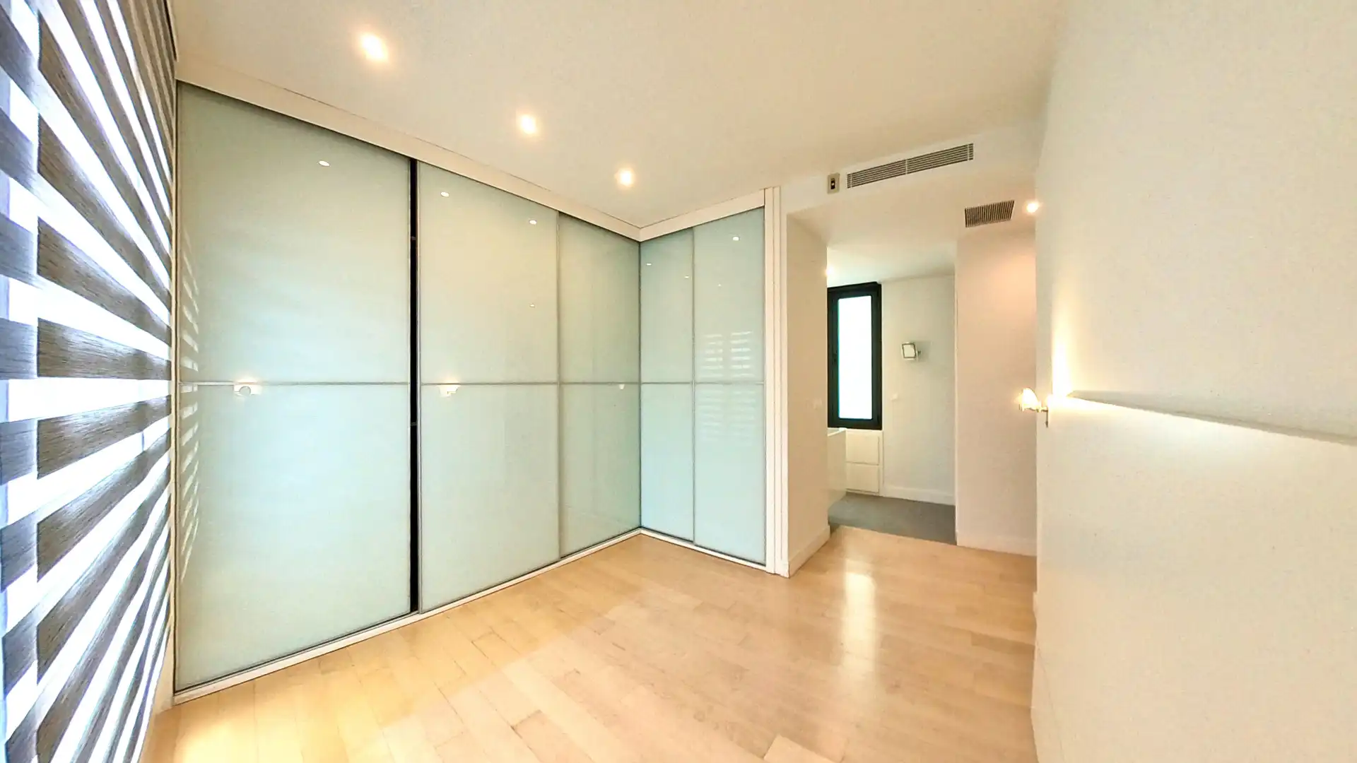 Ático de alquiler en Madrid con Aire acondicionado, Terraza y Trastero
