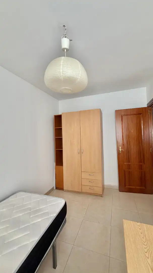 Habitación de Piso en venta en Madrid con Calefacción, Parquet y Amueblado