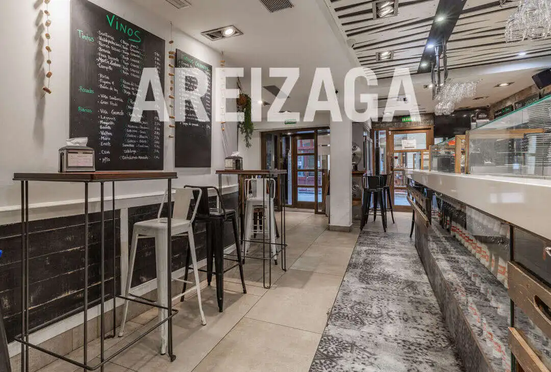Local de lloguer en Donostia - San Sebastián  amb Moblat