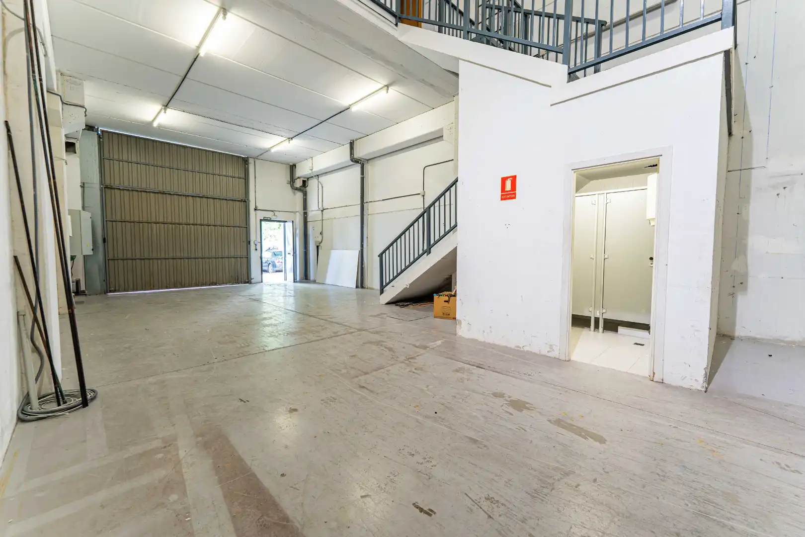 Nave industrial en venta en Arroyomolinos (Madrid)