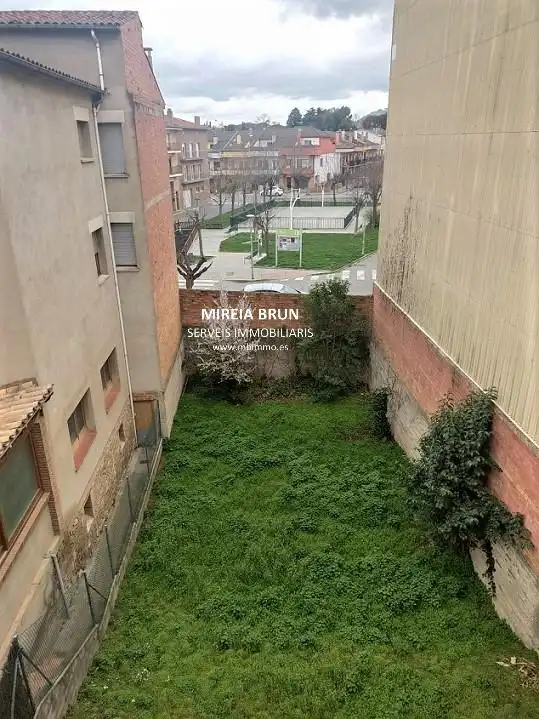 Wohnbaugrundstück zum Verkauf in Tona