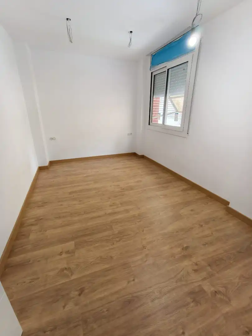 Habitación de Piso en venta en Sant Boi de Llobregat con Parquet, Horno y Balcón