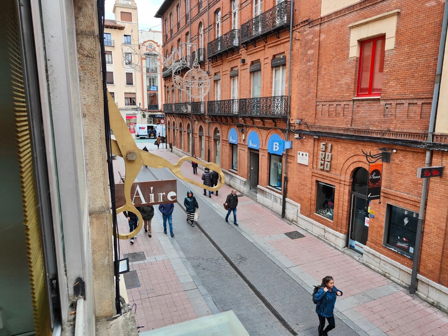 Vista exterior de Oficina de alquiler en León Capital  con Calefacción y Amueblado