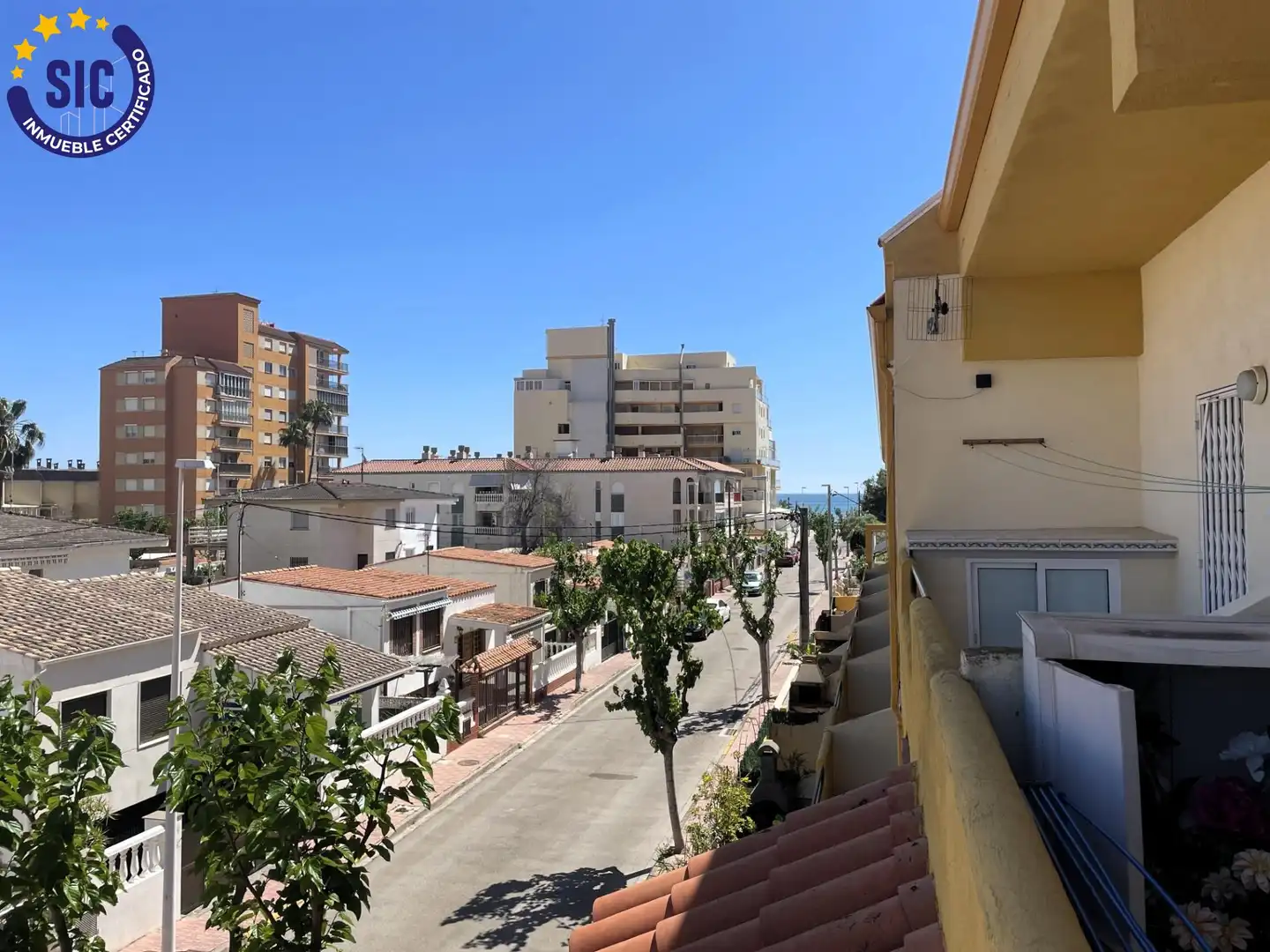 Vista exterior de Casa adosada en venta en Oropesa del Mar / Orpesa con Aire acondicionado, Calefacción y Terraza