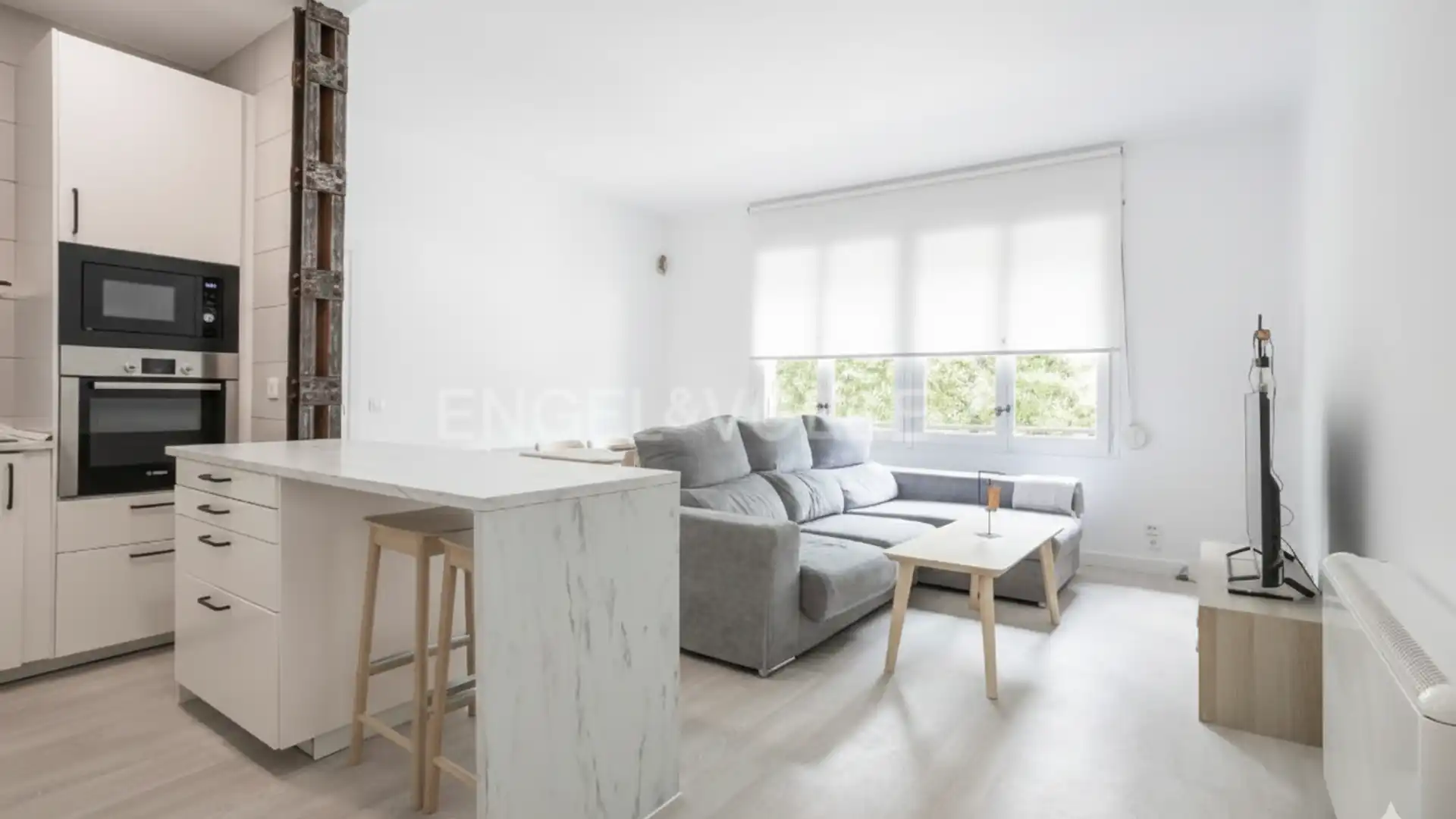 Exterior view of Flat for rent in  Madrid Capital  with Heating, Parquet flooring and Furnished
