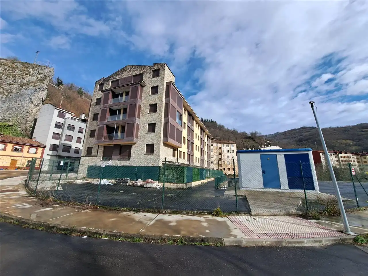 Exterior view of Apartments for sale in Aller