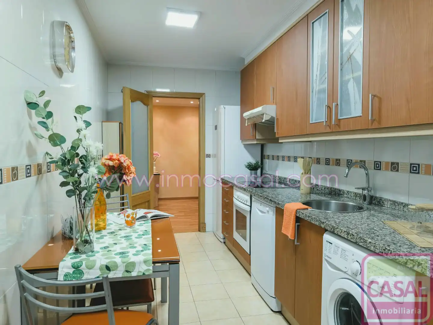 Cocina de Piso en venta en Oviedo  con Calefacción, Trastero y Amueblado