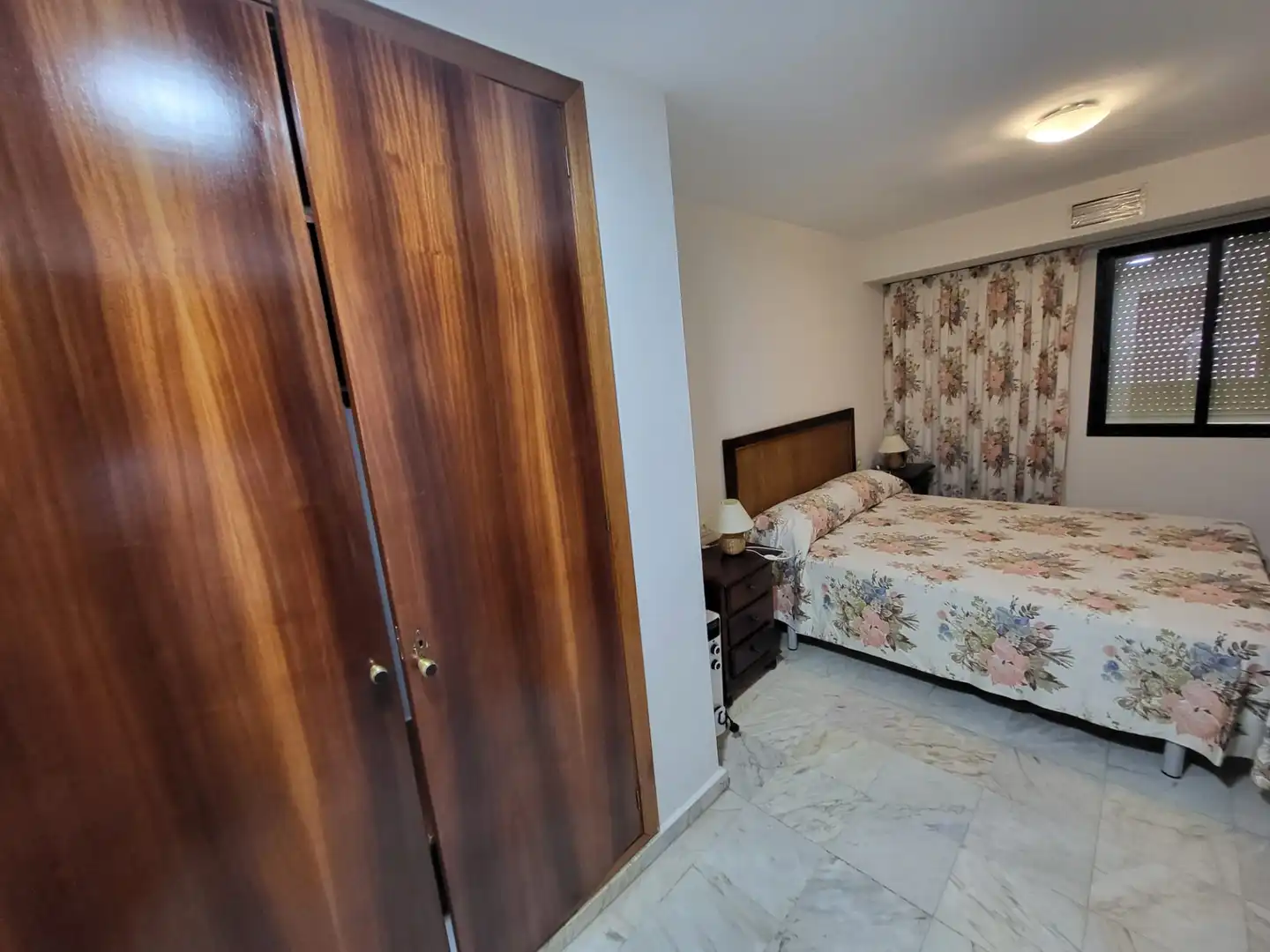 Habitación de Apartamento de alquiler en Cáceres con Aire acondicionado, Terraza y Amueblado