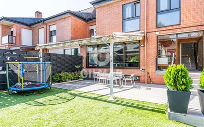 Terrace of Single-family semi-detached for sale in Pozuelo de Alarcón  with Swimming Pool