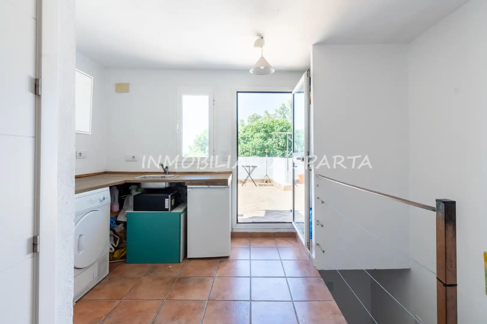 Cocina de Casa adosada en venta en Gelves con Terraza, Horno y Lavadora