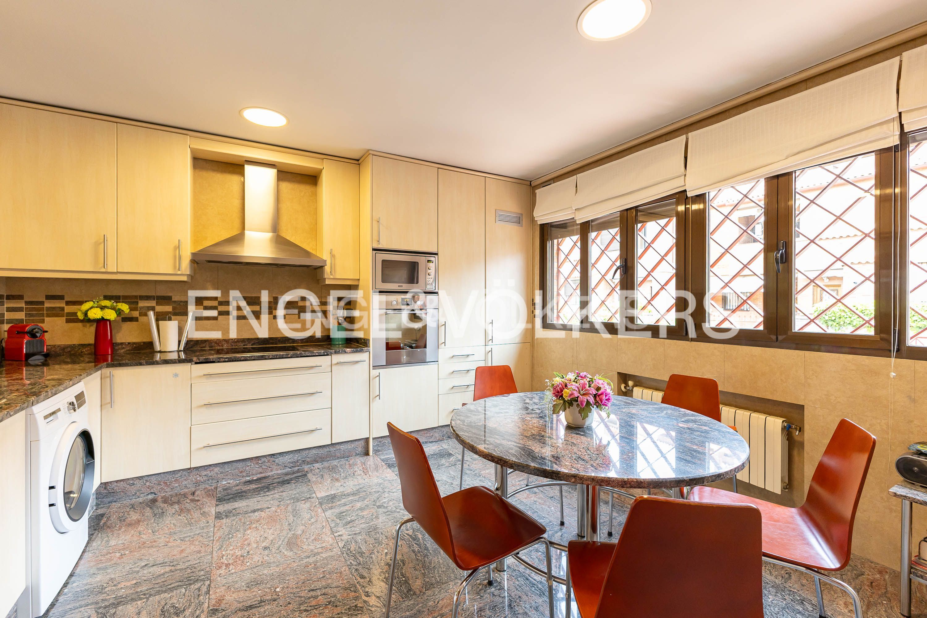 Cuina de Casa o xalet en venda en  Madrid Capital amb Aire condicionat, Calefacció i Parquet