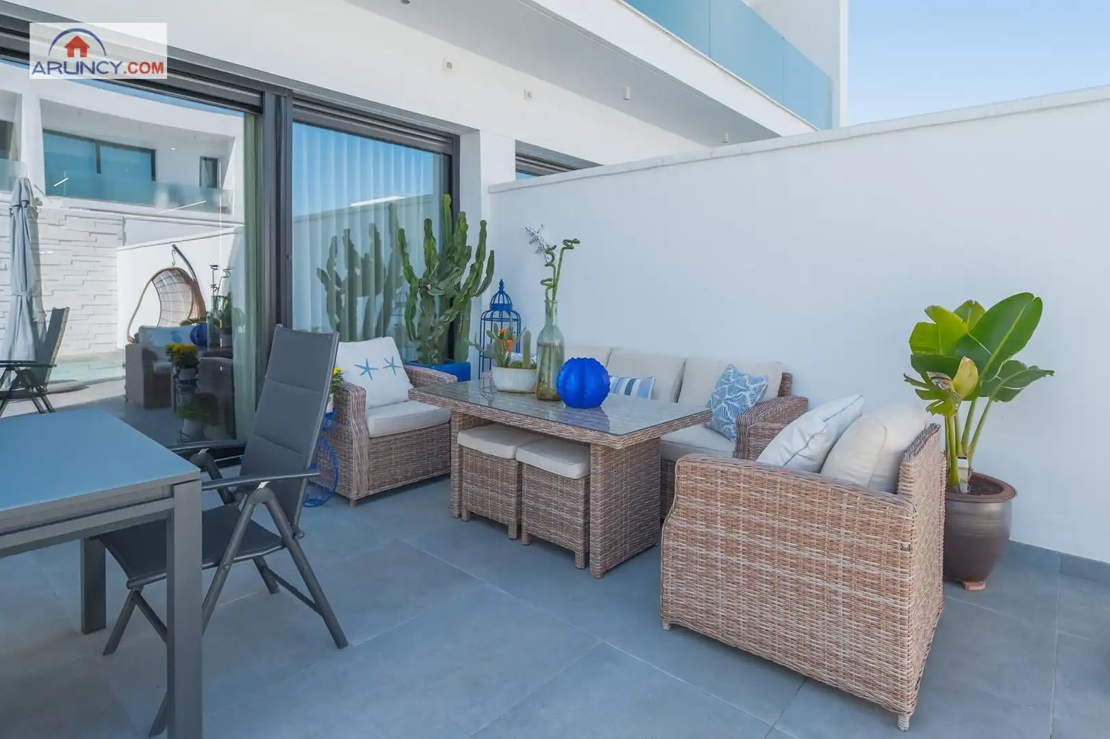 Terraza de Casa adosada en venta en Dos Hermanas con Aire acondicionado, Jardín privado y Terraza