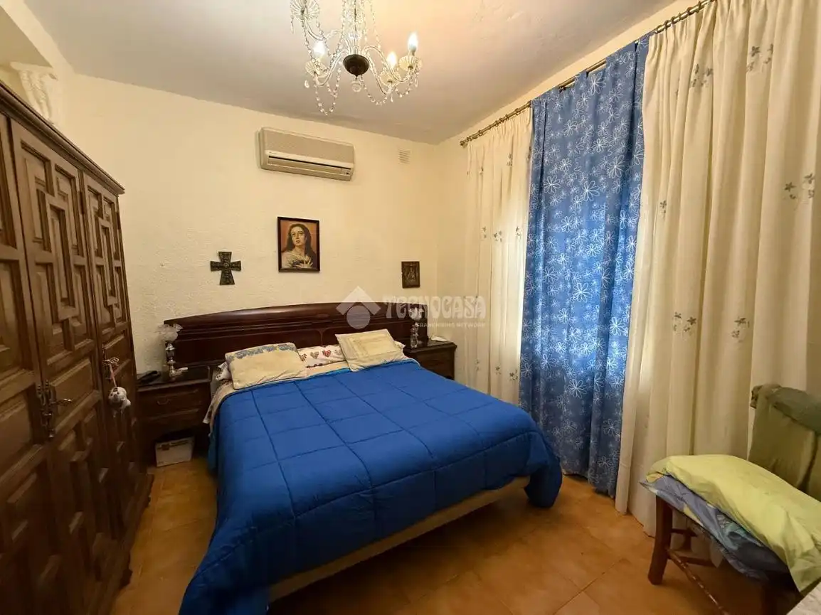 Schlafzimmer von Country house zum Verkauf in Guarromán mit Klimaanlage, Heizung und Schwimmbad